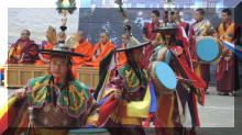 Klosterfest in Punakha - Tanz der Schwarhüte